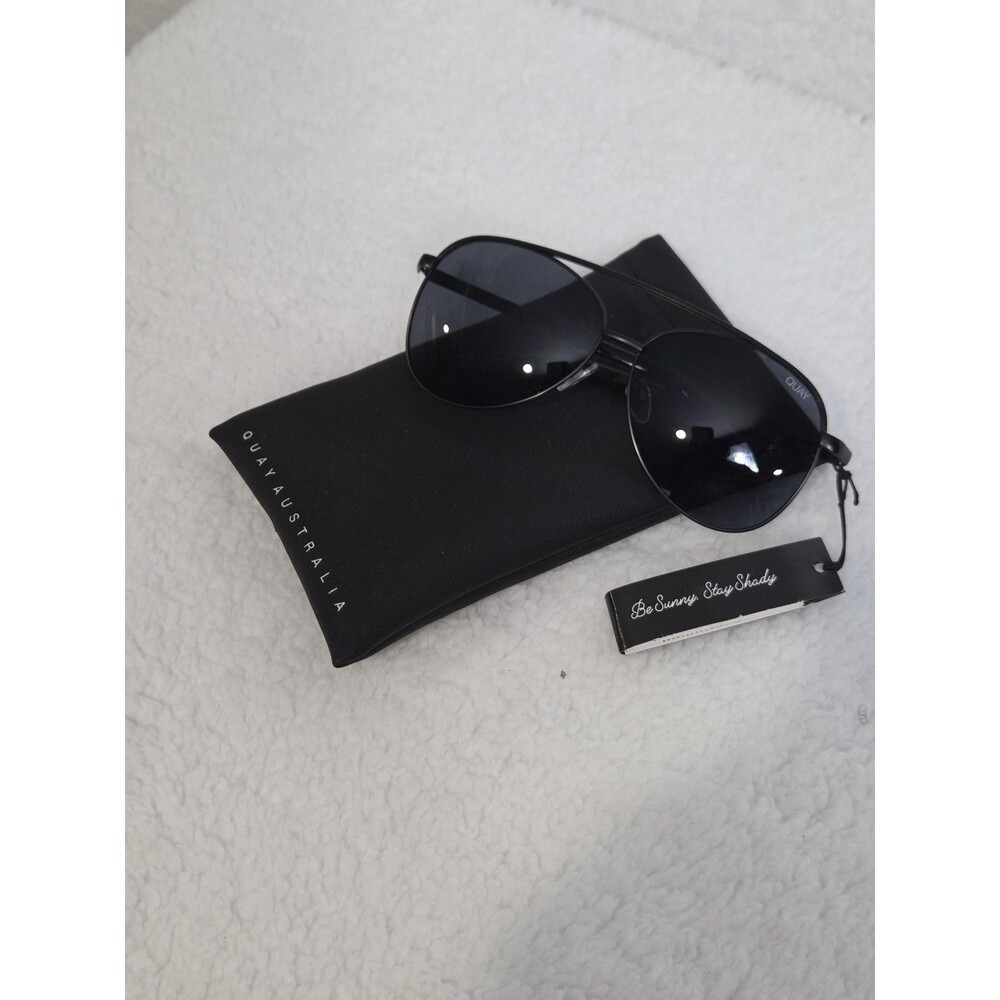 Quay Australia Vivienne Sunglasses Unisex Black Aviator Metal Tinted Shades - Picture 2 of 6